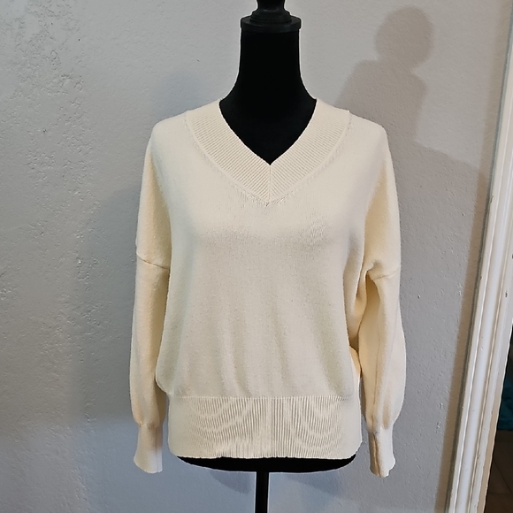 Philosophy/Anthropologie Cream V-Neck Sweater - Womens Size Medium - Picture 3 of 7